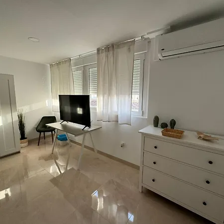 Tokyo Genoveses Premium Con Bano Privado *